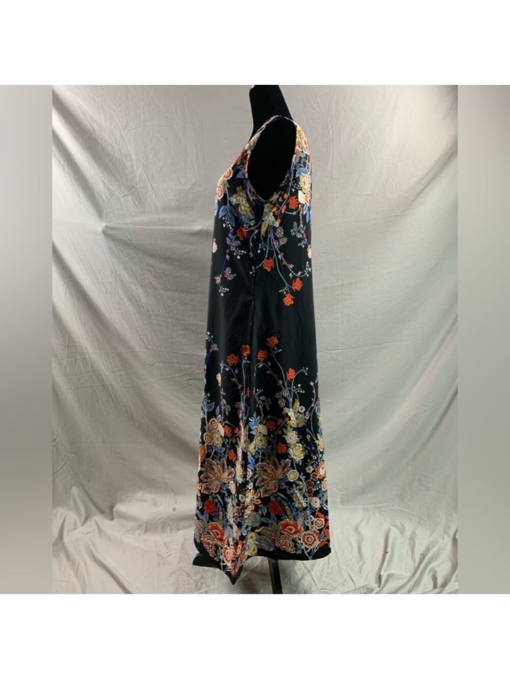 Floral Print Tank Dress With Pockets - Picture 8 of 9